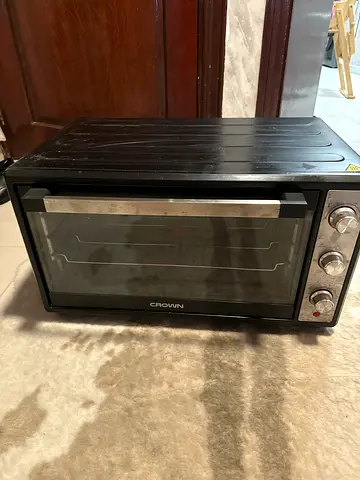 Crown countertop oven / toaster in good working condition