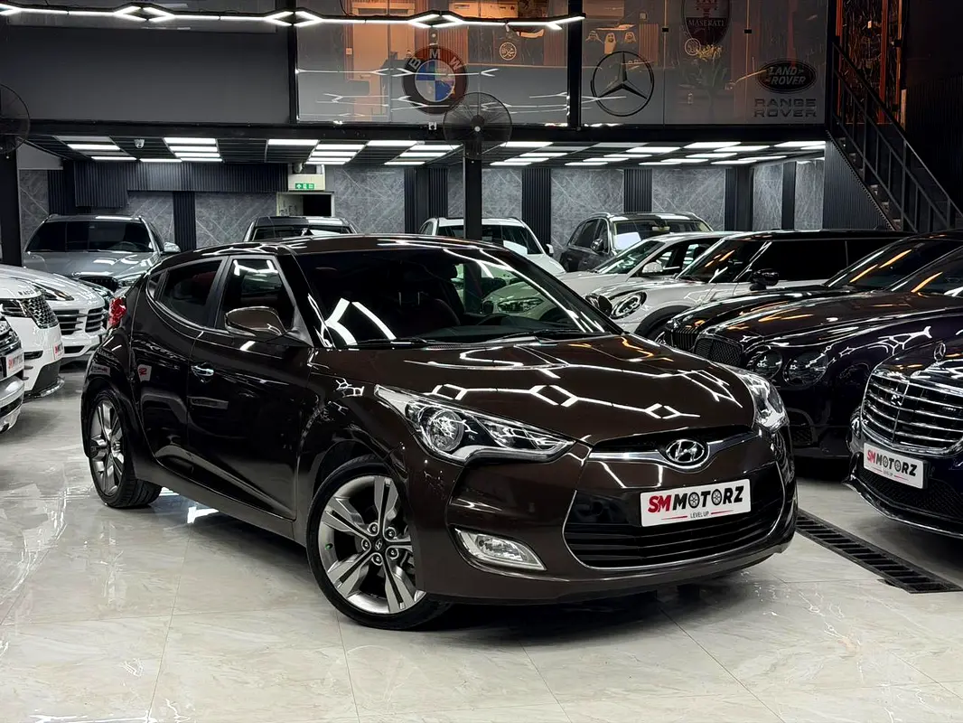 Hyundai Veloster 2016 — photo 1 of 15