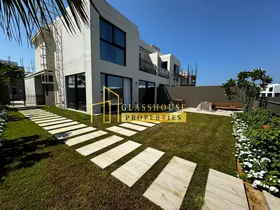 Luxurious Beach Front 4BR Villa in Falcon Island