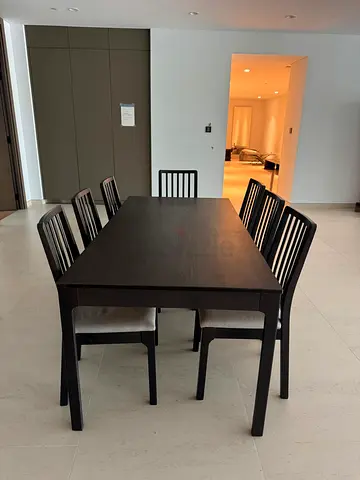 IKEA Family Dining Set – Extendable Table, 6–7 Chairs