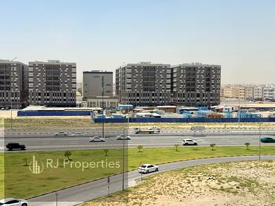 NO COMESION LUXURY HUJE SPACIOUS APPARTMENT WITH BALCONY OPEN VIEW SPREAT HALL