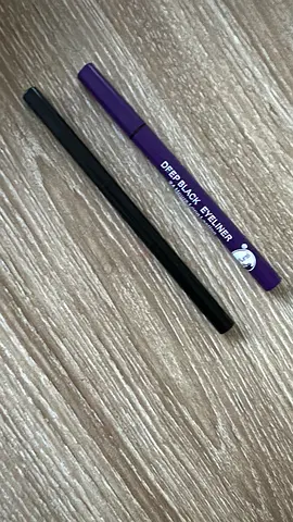 Makeup bundle: eye shadows, lipsticks, brushes and eyeliners - lightly used