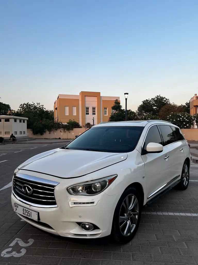 Infiniti QX60 2015 — photo 1 of 14
