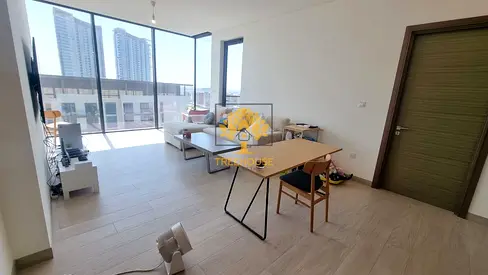 BRIGHT & SPACIOUS| COMMUNITY VIEW| PRIME LOCATION