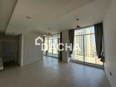 Tenanted | High Floor | Study | Community View
