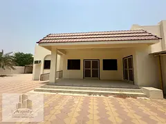Villa for sale in Al Yash area / Wasit suburb, Sharjah. Land area: 12,000 sq ft.