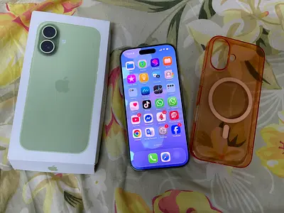 iPhone 17 physical  esim with warranty 5 months