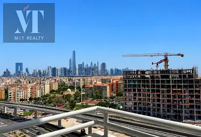 Vacant | Maids | Near Metro | Marina Skyline