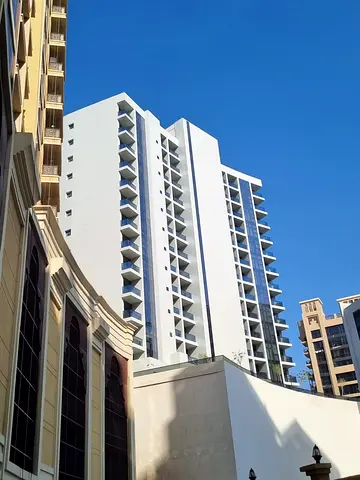 1 BR HALL APARTMENTS ON 62K ,1 CHQ 67K,70K,4/6 CHQS 1 MONTH FREE 1 FULL BATH BALCONY,SAME LINE BARCELLO HOTEL NEAR MOUSQUE CLOSE TO FAB BUILDING JADAF