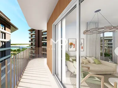 Corner 2BR | Nearby Beach | Partial Canal Views