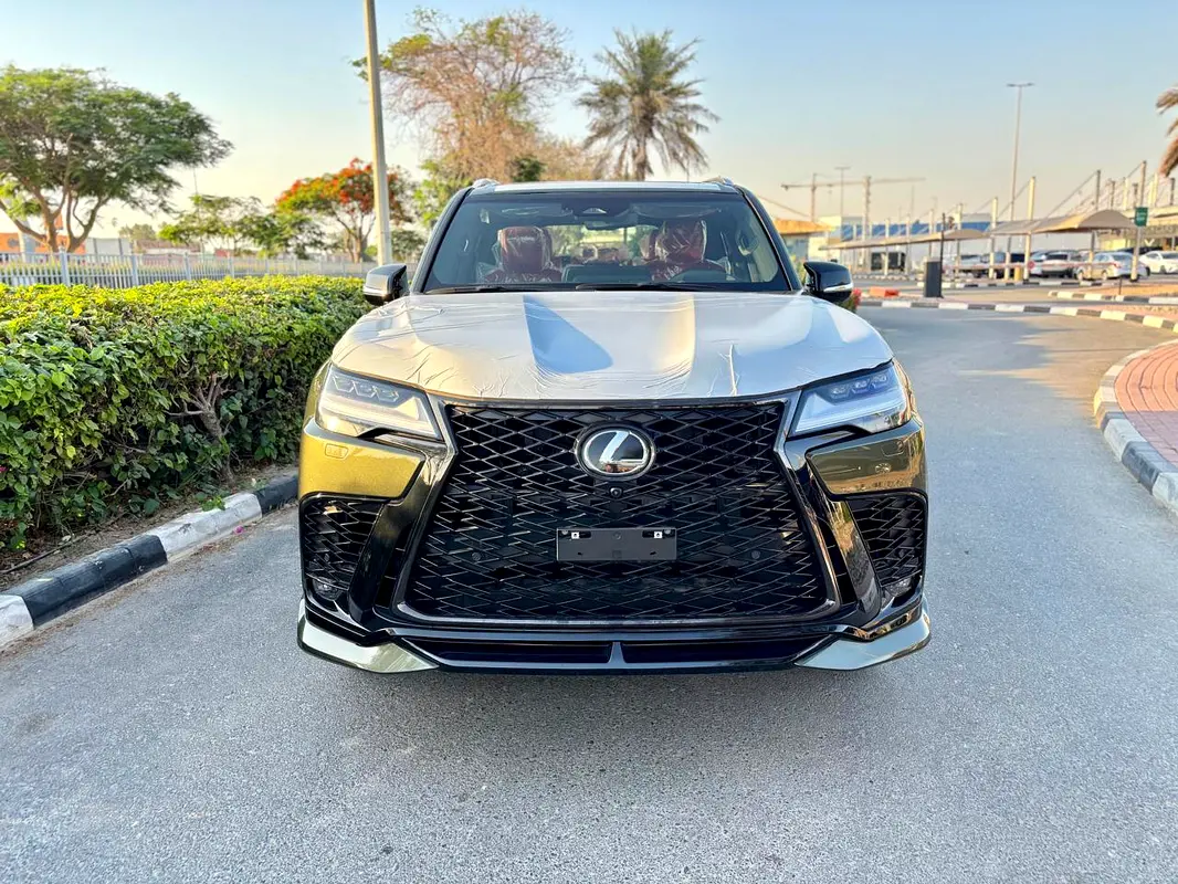 Lexus LX-Series 2025 — photo 1 of 20