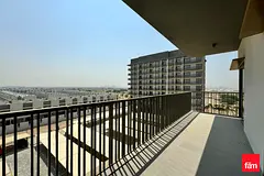 Large Layout | Community View | Modern Fittings