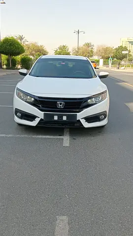 Honda Civic 1.6L EX 2018 | GCC Specs | Lady Driven