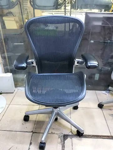 Im selling Herman Miller Areon classic chair size B and C available