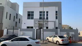 Spacious 5 BHK Villa for Family | 6 Bathrooms | G+1|Main Road Location | 4000 Sqft | AED 170,000