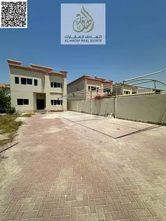 Villa | 5 Bedrooms + Salon | 4 Master Bedrooms | Standard Kitchen | 6 Parking Spaces (3 Indoor + 3 O