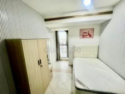 Beautiful room attached window in marina