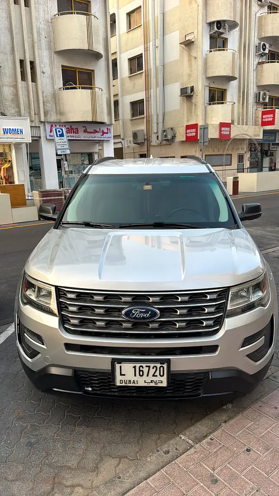 Ford Explorer 2016 — photo 1 of 6