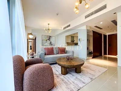 Stand Point Tower A, Burj Khalifa View Apartment 10 min Walking to Dubai Mall