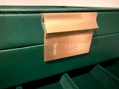 *NEW*  Green Jewelry Box with Gold-Tone Clasp