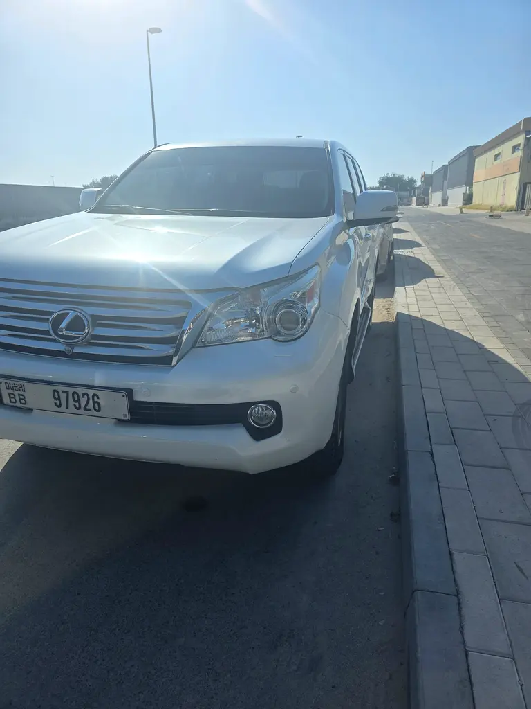 Lexus GX-Series 2012 — photo 1 of 7