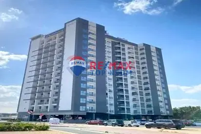 SPACIOUS BALCONY - TENANTED - HIGH FLOOR