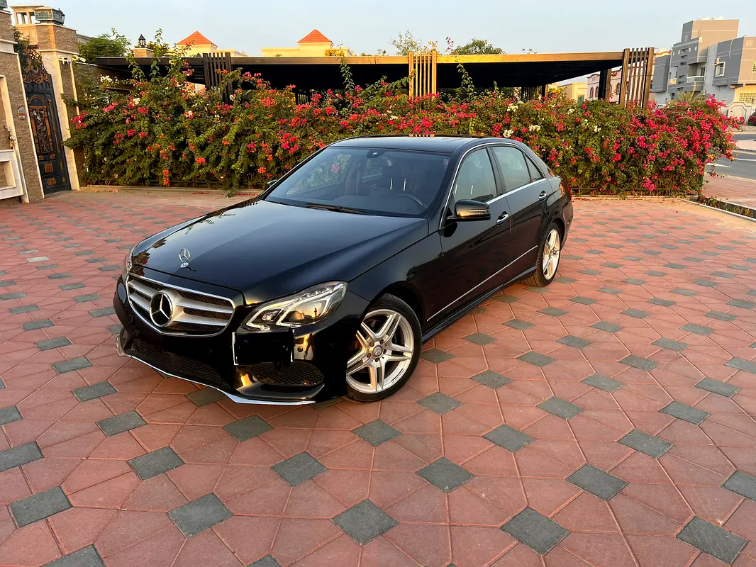 Mercedes-Benz E-Class 2013 — photo 1 of 6