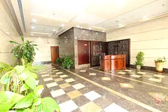 One Month Rent Free-Spacious 2 BR Flat