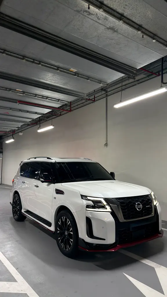 Nissan Patrol 2021 — photo 1 of 7