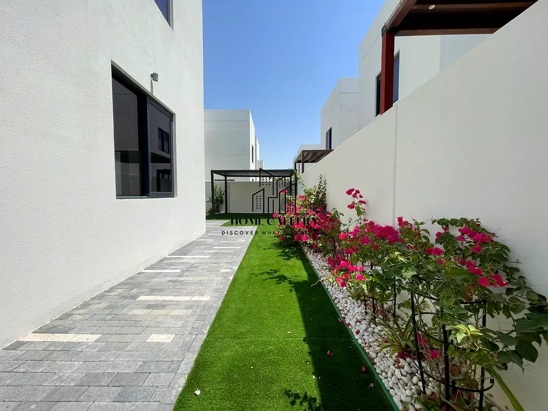 4 Bedroom Corner | Stand alone | With Landscaping | Ready to Move in