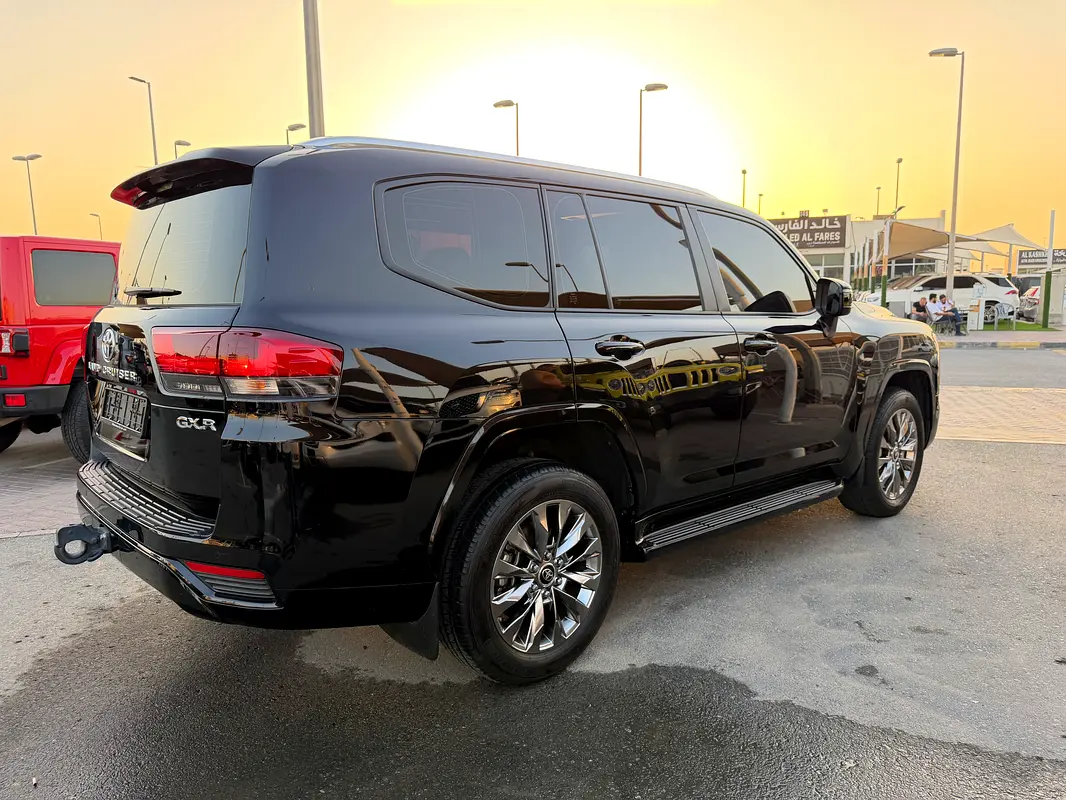 /ar/city-sharjah/cate-car-used-car/toyota-land-cruiser-2024-46l-gxr-petrol-auto-awd-47208366542488576/-5