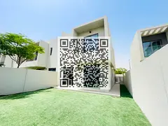 Huge Size 3 Bedroom Townhouse with big garden