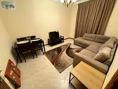 One bedroom and living room, newly furnished, tidy, excellent space, close to all services, market,