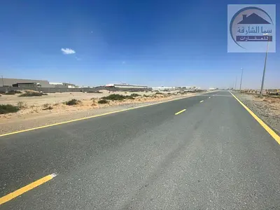 For sale: 5 plots of land in the Al-Saja’a Al-Jalil area, Sharjah, Block 3, a very special location on 36 meters Qar Street, free ownership for all Ar