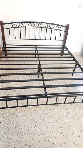 Bed with out mattress 140by190 for sale