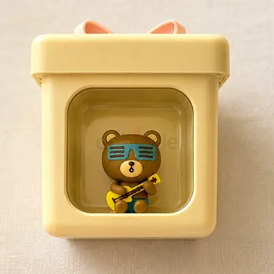 Small Bear Figurine in Display Box - Guitar Accessory lamp mumuso
