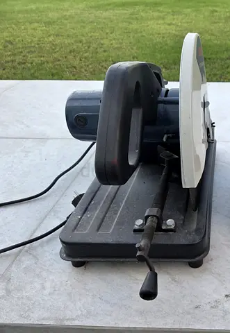 Metal Cutting Machine