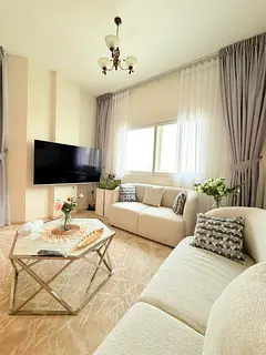 Premium Sharing Apartment for Working Women/Students Clean  Safe in a Family Building !