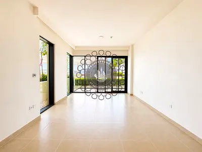 SEA VIEW | COMMUNITY EXPERT | CORNER UNIT | READY