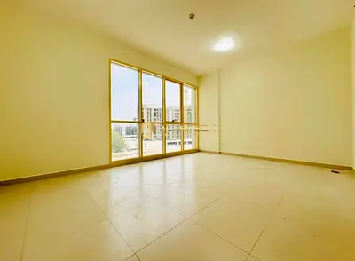 Bright 1 Bedroom | Great Price | Ideal Location