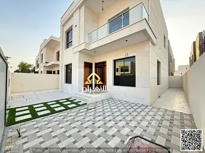 فيلا رائعة، تشمل رسوم التسجيل، تتكون من 4 غرف نوم رئيسية مع خزائن ملابس مدمجة وسطح، معروضة للبيع الآن في منطقة راقية