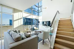 Spacious and Bright Apt with Bay View | Vacant