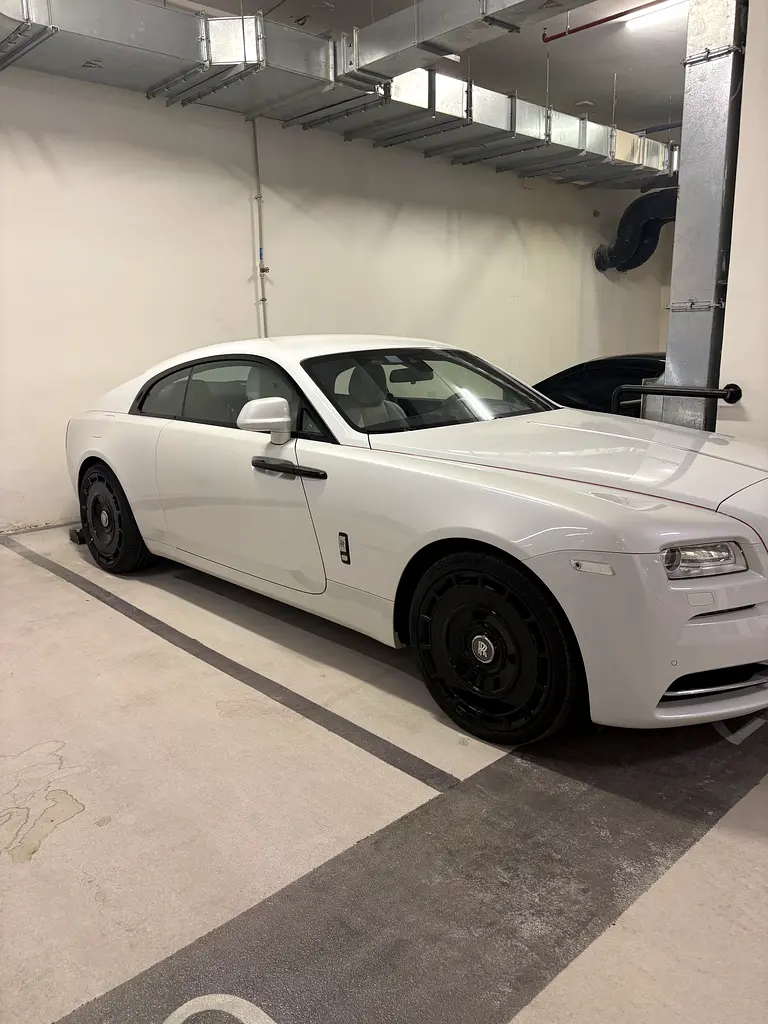 Rolls-Royce Wraith 2016 — photo 1 of 7