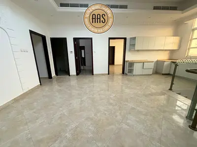 Spacious 4Bhk with All master Bedroom Balcony separate Majlis Hall pentry 140K in One Cash