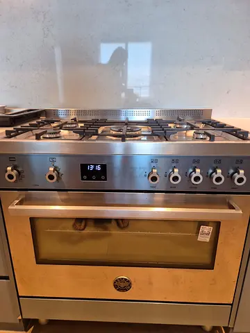 Bertazzoni gas cooker + electric oven