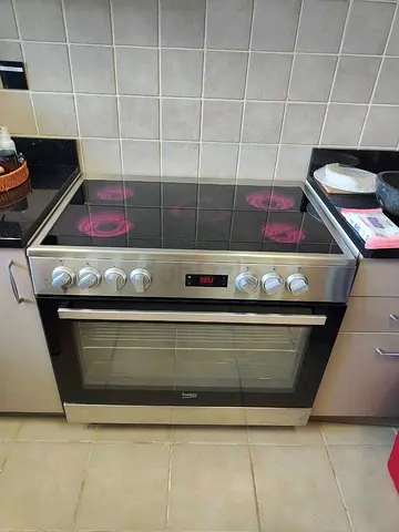 Beko 5  burner Electric ceramic stove size 90cm