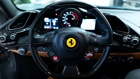 2016 Ferrari 488 GTB — фото 15