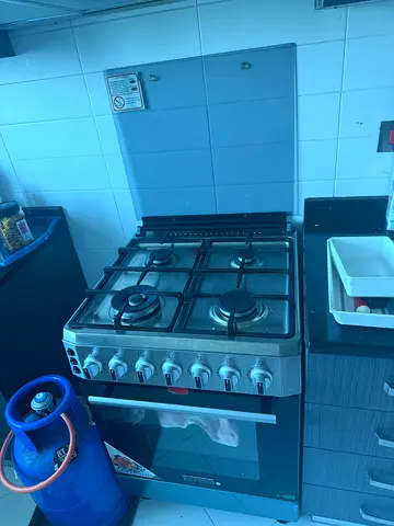 Gas Cooking range with Oven