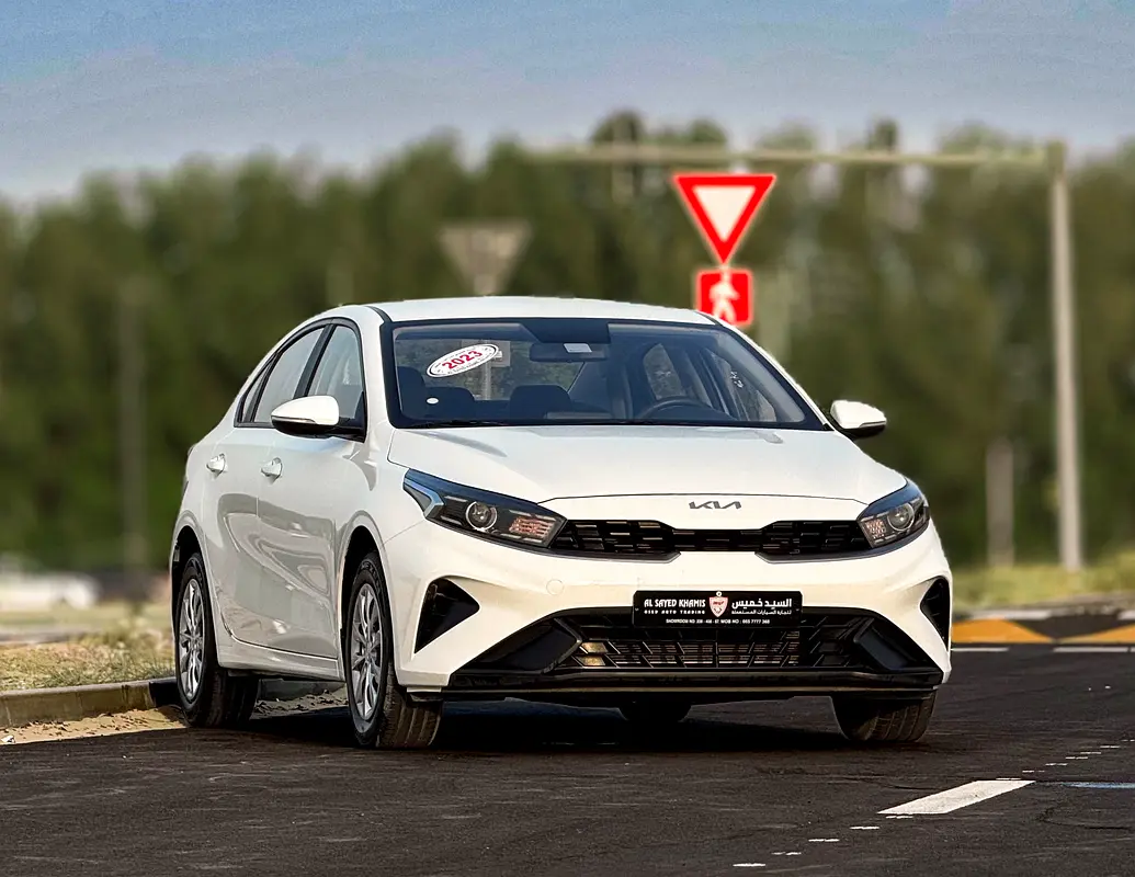 Kia Cerato 2023 — photo 1 of 20