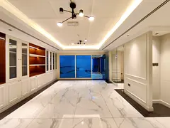 Fully Fitted Office |•| DEWA Free |•| Chiller Free |•| Water Free |•| Closed to Metro